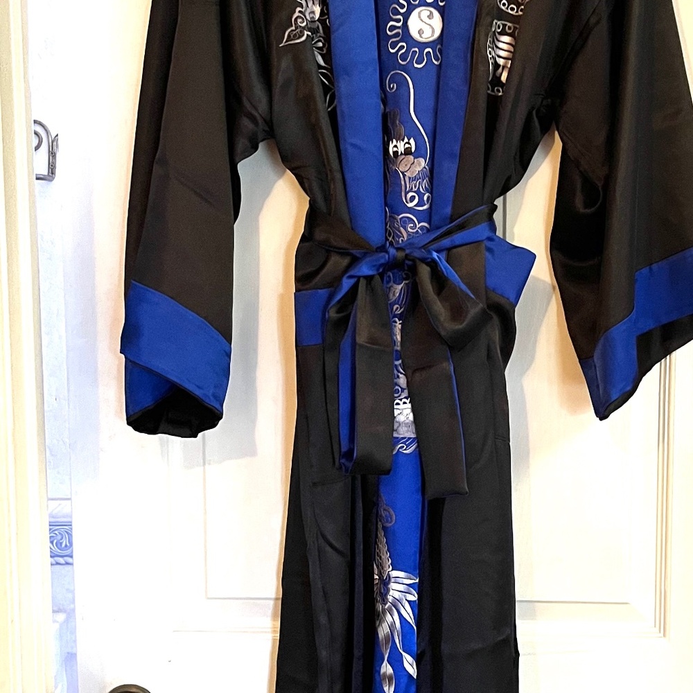 black and blue reversible kimono